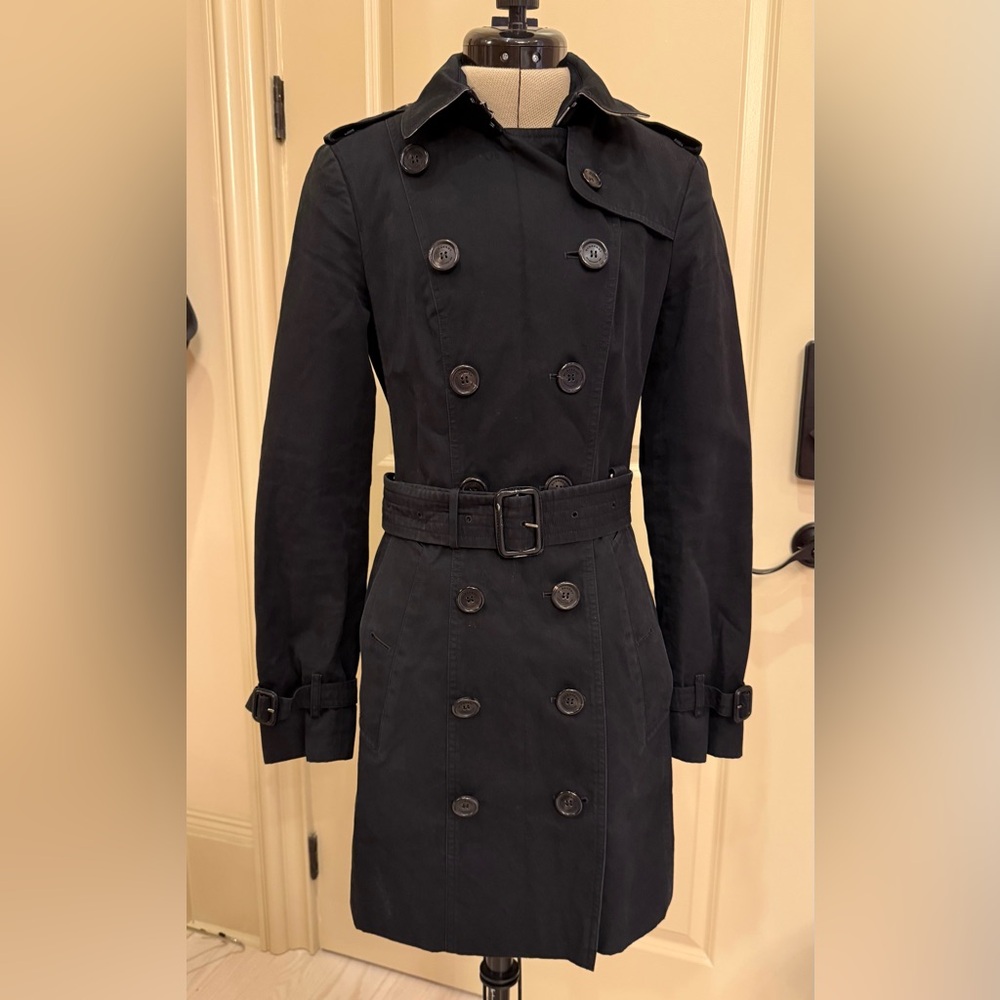 Burberry Sandringham Black Double-Breasted Trench Coat with belt UK 4
